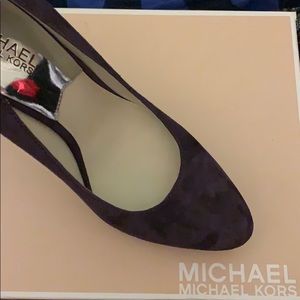 Michael kors pumps